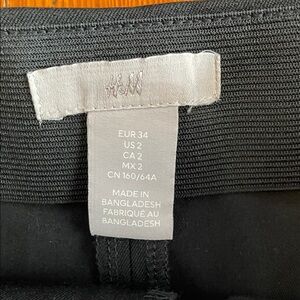 H&M Women’s Classic Black Skirt